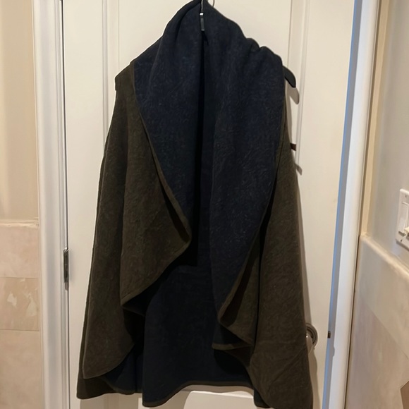 Anthropologie cape vest - Picture 1 of 5